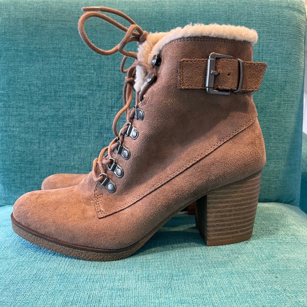 New Kaari Blue Boots size 6